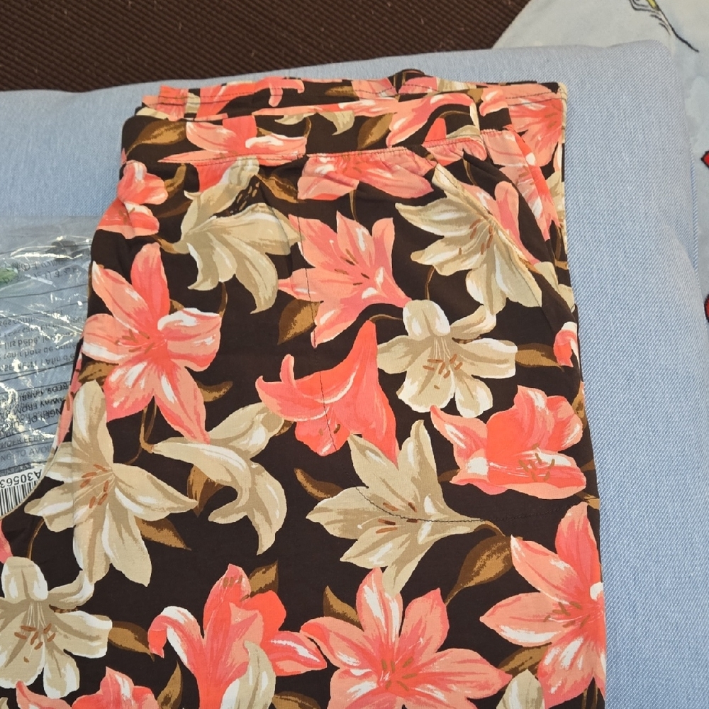 Floral Women's Capris